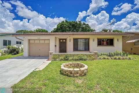 4639 NW 44th St, Tamarac, FL 33319