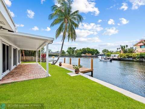 2140 NE 25th St, Wilton Manors, FL 33305