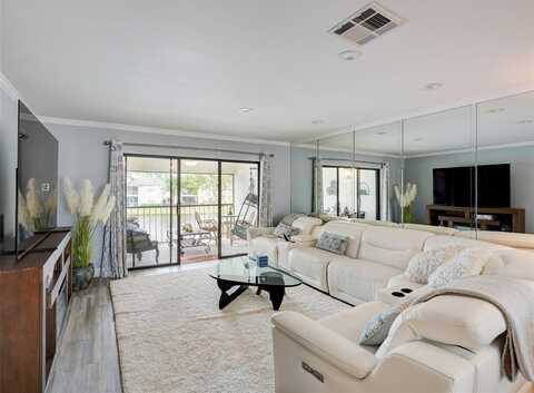 9261 Vista Del Lago, Boca Raton, FL 33428