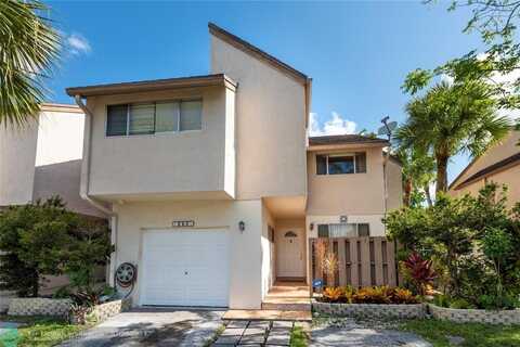 860 NW 81st Way, Plantation, FL 33324