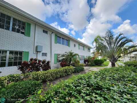 1821 NE 62nd St, Fort Lauderdale, FL 33308