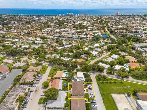 2131 NE 40th Ct., Lighthouse Point, FL 33064