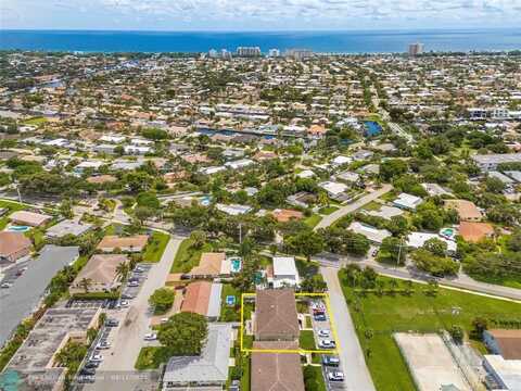 2131 NE 40th Ct., Lighthouse Point, FL 33064