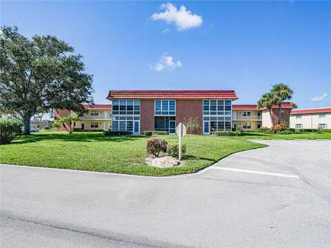 106 Spring Lake Court, Vero Beach, FL 32962