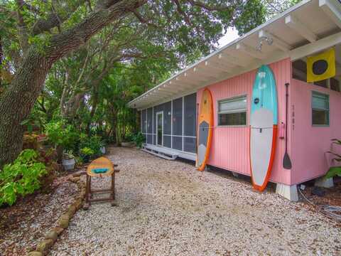 1881 E Barefoot Place, Vero Beach, FL 32963