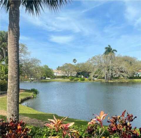 8745 Lakeside Boulevard, Vero Beach, FL 32963