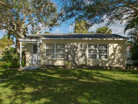 907 Ocean Place, Vero Beach, FL 32963