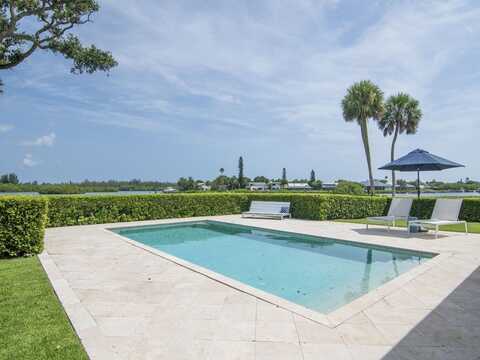 215 Live Oak Road, Vero Beach, FL 32963