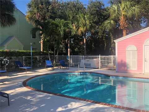 1135 3rd Avenue, Vero Beach, FL 32960