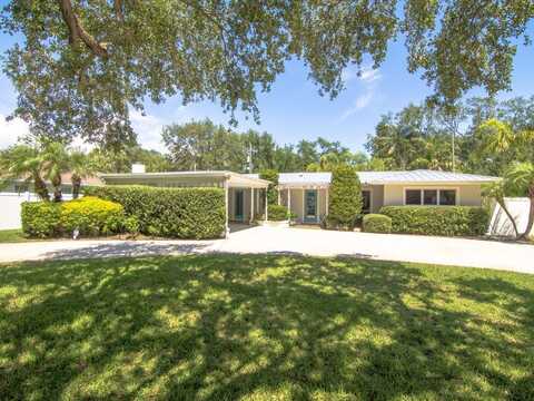 745 Iris Lane, Vero Beach, FL 32963