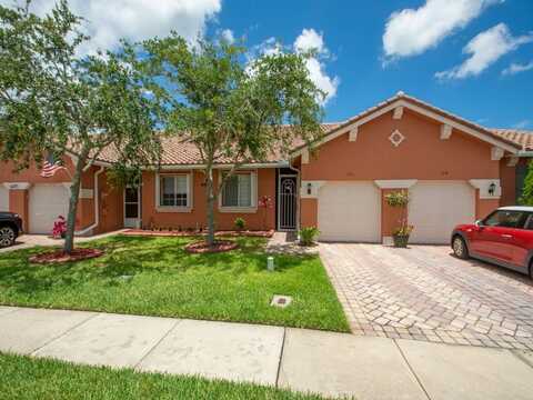 6495 Oxford Circle, Vero Beach, FL 32966