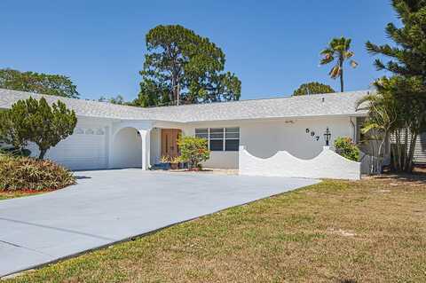 597 SE Floresta Drive, Port Saint Lucie, FL 34983