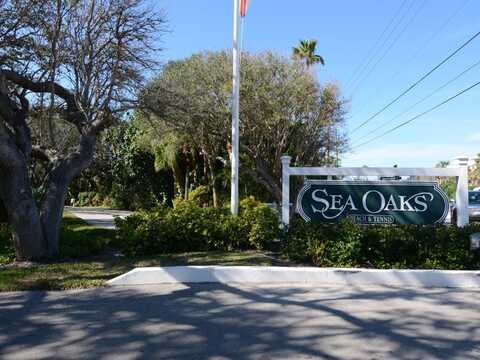 1315 E Winding Oaks Circle, Vero Beach, FL 32963