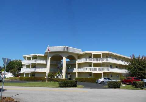 1100 Ponce De Leon Circle, Vero Beach, FL 32960