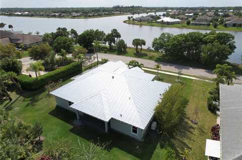 950 Yearling Trail, Sebastian, FL 32958