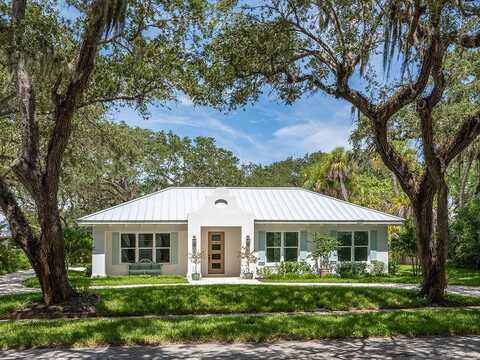 639 Banyan Road, Vero Beach, FL 32963