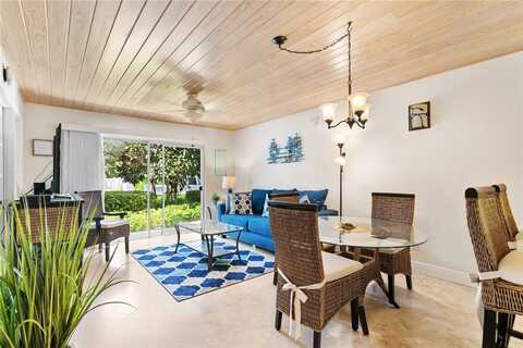 855 Dahlia Lane, Vero Beach, FL 32963