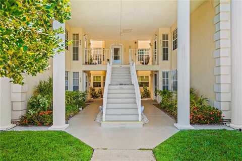 306 Grove Isle Circle, Vero Beach, FL 32962