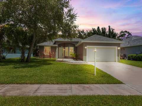 5025 E 1st Square SW, Vero Beach, FL 32968