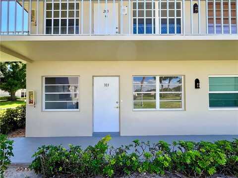 33 Pine Arbor Lane, Vero Beach, FL 32962