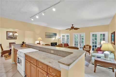 1175 Winding Oaks Circle E, Vero Beach, FL 32963