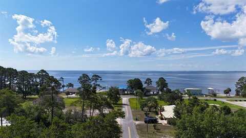 135 Indiana St, Carrabelle, FL 32322