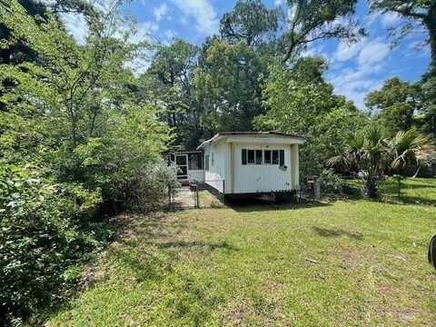 50 Bayview Dr, Apalachicola, FL 32320