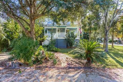 76 Ave G, Apalachicola, FL 32320