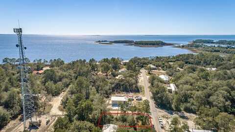 510 SE 7th St, Carrabelle, FL 32322