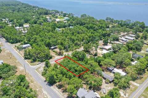 154 Florida St, Carrabelle, FL 32322