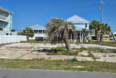 105 37th St, Mexico Beach, FL 32456