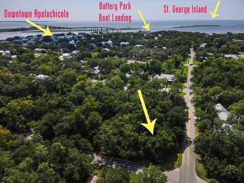 139 8th St, Apalachicola, FL 32320