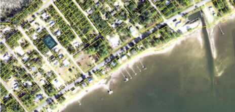 138 Indiana St, Carrabelle, FL 32322