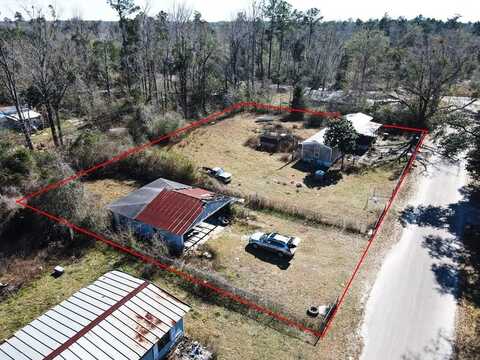 124 West Ave, Wewahitchka, FL 32465