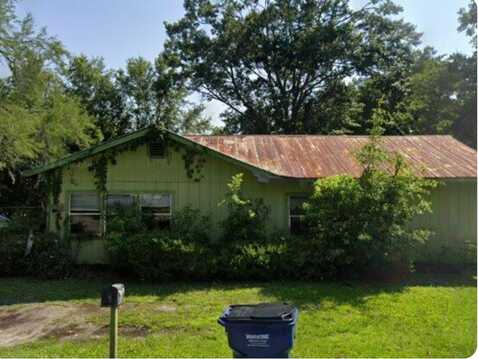 128 16th St, Apalachicola, FL 32320