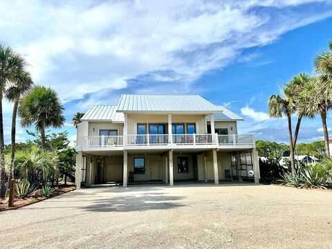 517 E Gorrie Dr, St. George Island, FL 32328