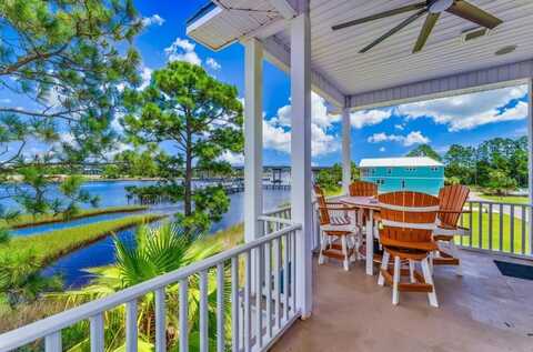 107 Anglers Harbor Ct, Carrabelle, FL 32322