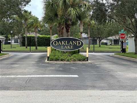 5230 Oakland Lake Circle, Fort Pierce, FL 34951