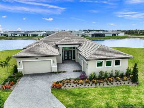 9229 SW Arco Way, Port Saint Lucie, FL 34987