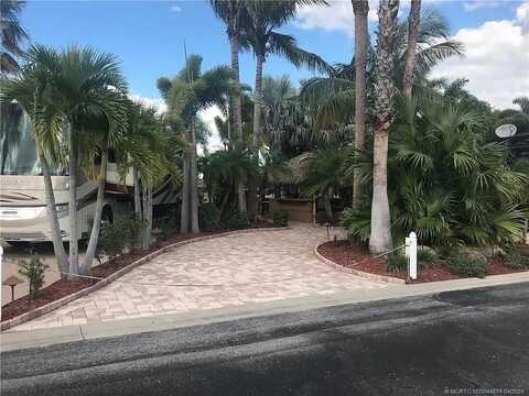 409 NW Chipshot Lane, Port Saint Lucie, FL 34986