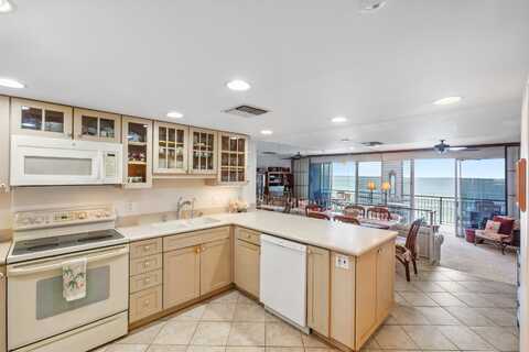 3765 Lower Honoapiilani Rd, Lahaina, HI 96761