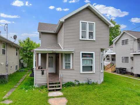 1007 WRIGHT Street, OSHKOSH, WI 54901