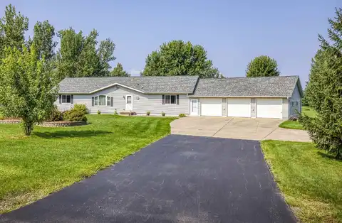 N6443 POND Street, MANAWA, WI 54949