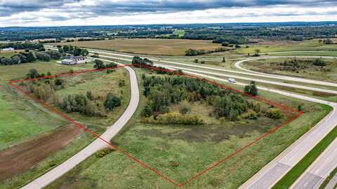 RUNWAY Drive, WAUPACA, WI 54981