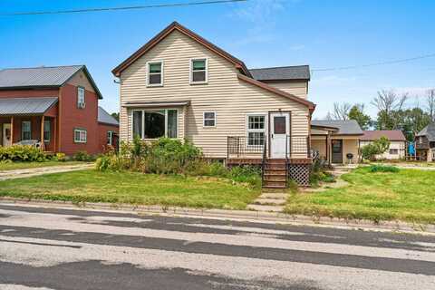 316 LINCOLN Avenue, CLEVELAND, WI 53015