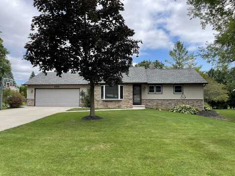 1018 ROGUES Way, GREEN BAY, WI 54313