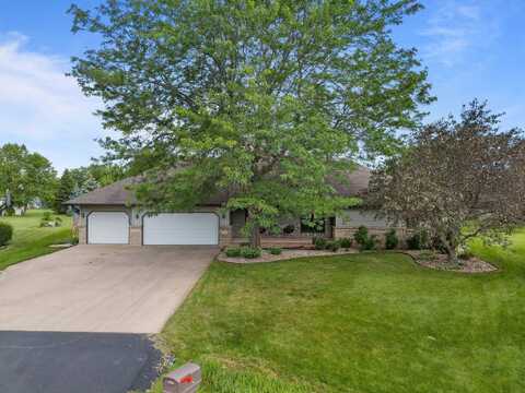 W2540 PIONEER Court, APPLETON, WI 54915