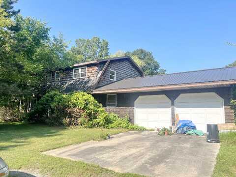 2425 ST PATS Drive, SUAMICO, WI 54313