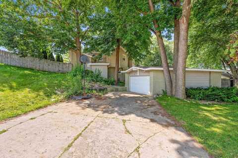 856 ALPINE Drive, GREEN BAY, WI 54311