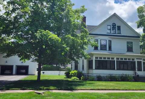 425 Dover Street, Chippewa Falls, WI 54729